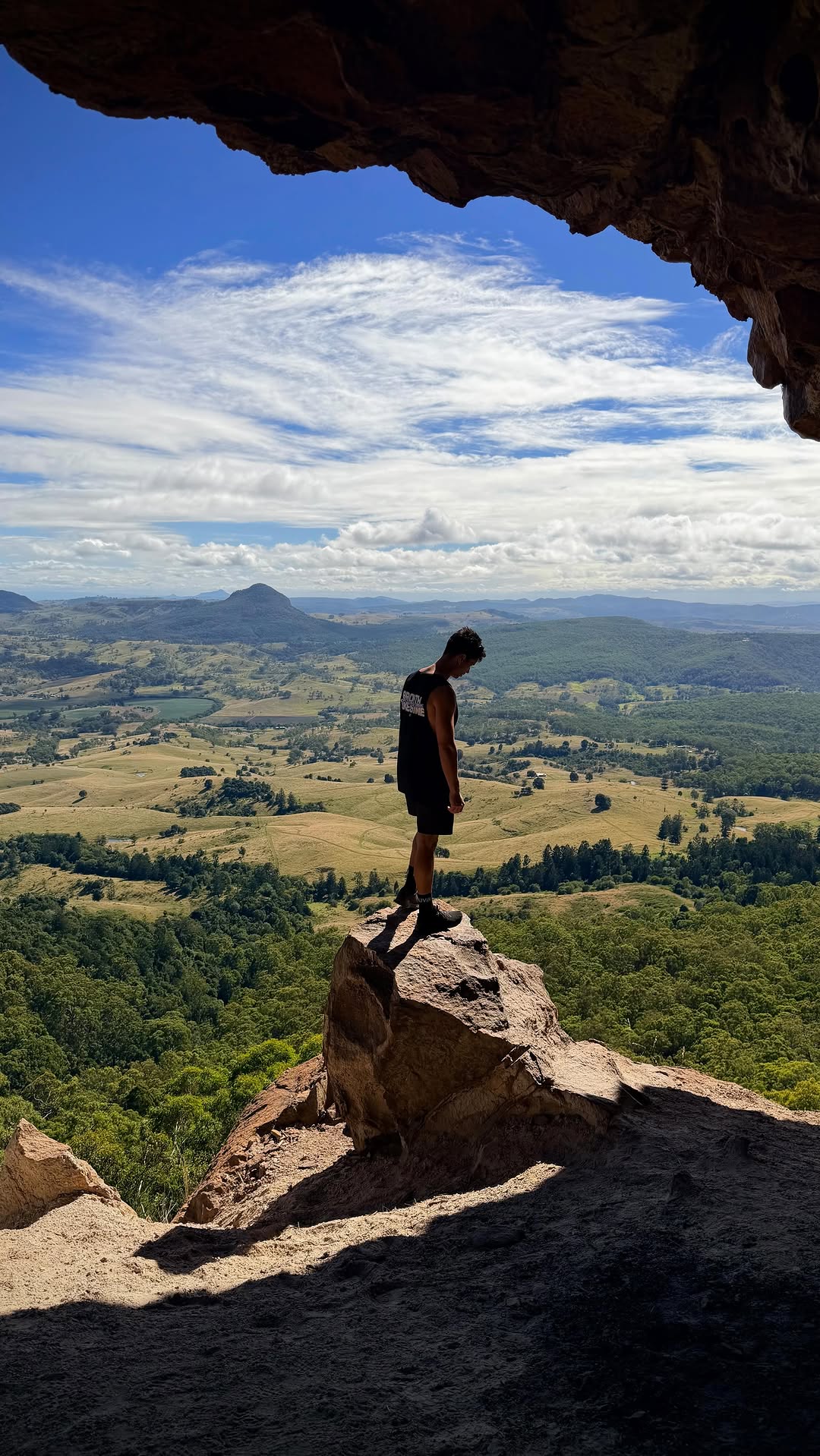 Brett Sarapung, Mount Maroon