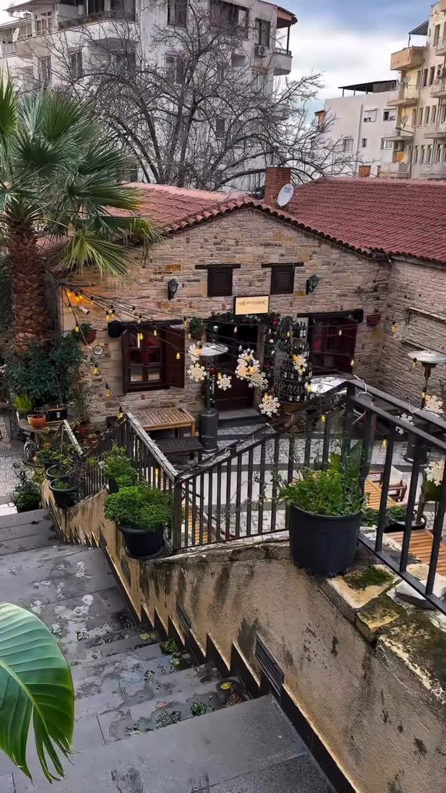 izmireburadanbak, Kuşadası