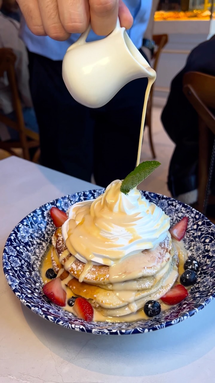 Bri | Food + Travel, Golden Diner