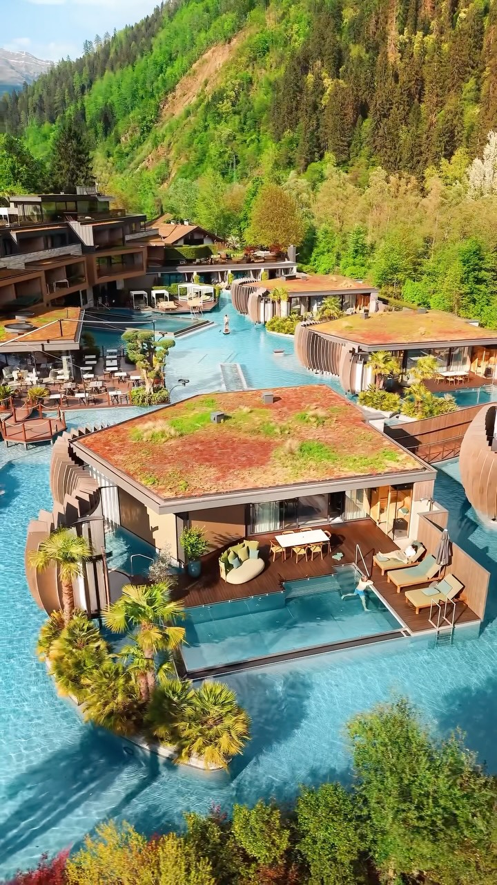 QUELLENHOF LUXURY RESORTS*****, Wellness & Spa Resort Quellenhof