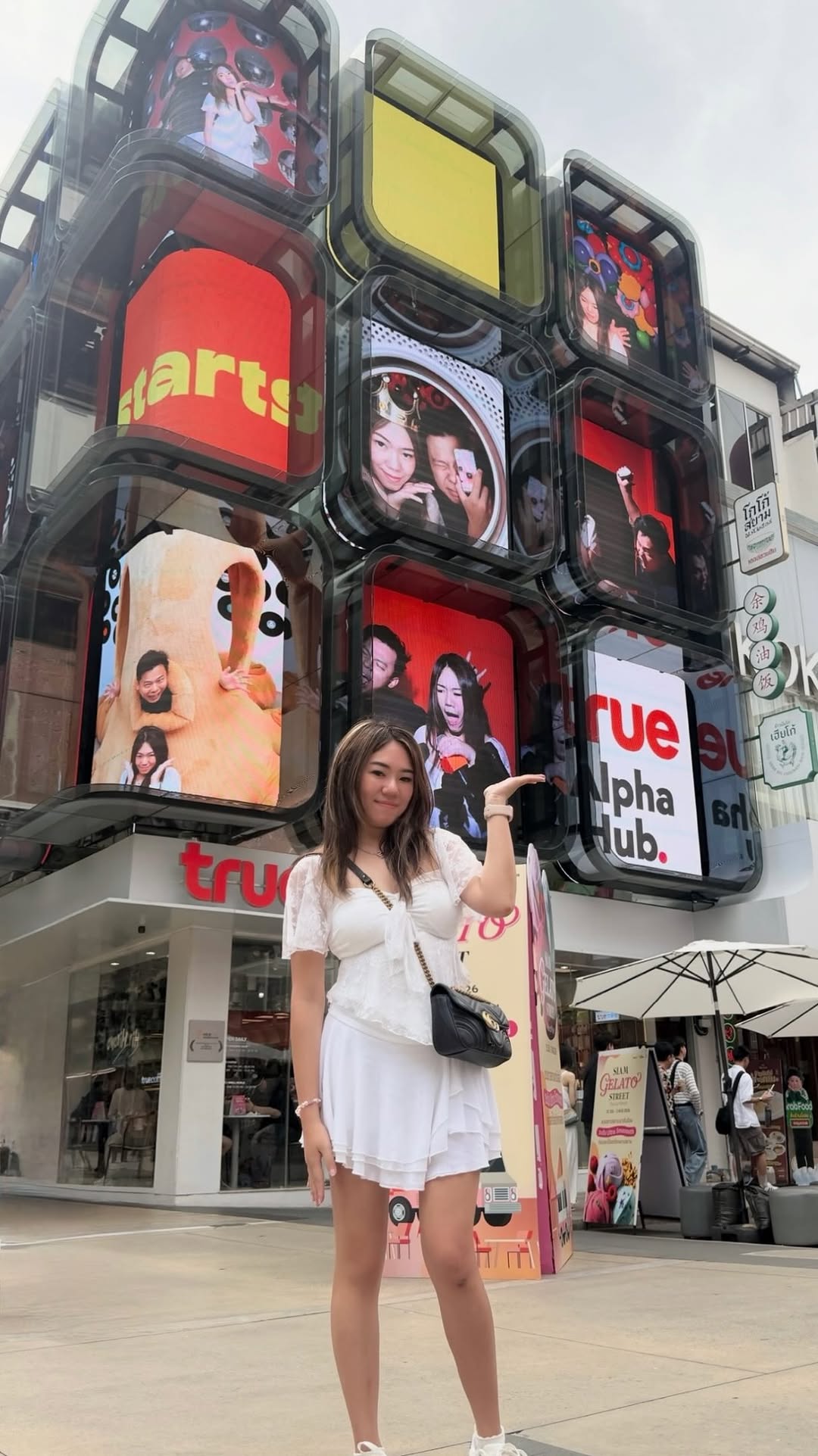Gillian, Siam Area