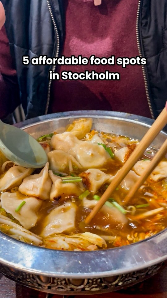 Johan & Emma • Discover Stockholm, Mormor restaurang & dumpling