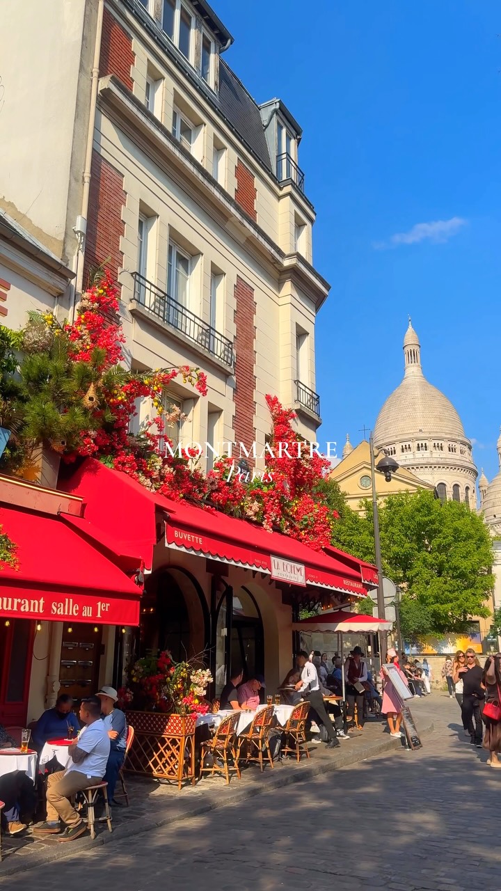 Melis Andreea | Luxury Travel & Lifestyle, Moulin Rouge