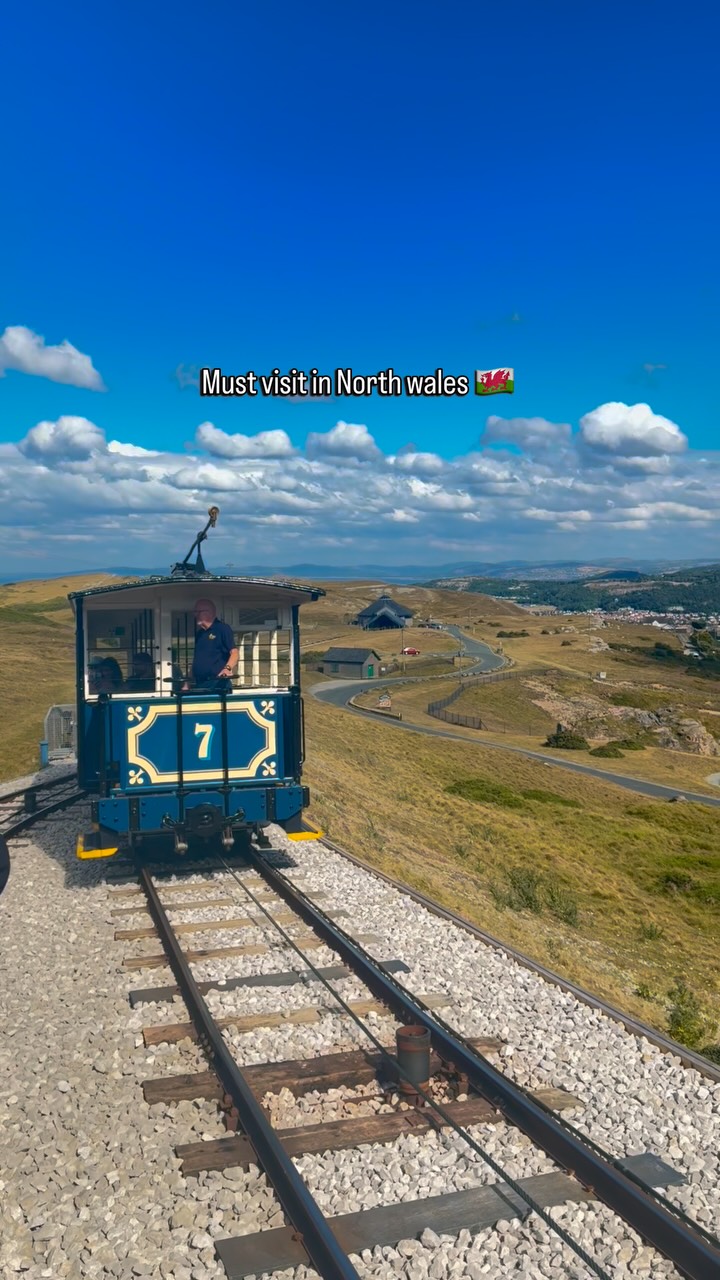 𝓐𝓲𝓼𝔀𝓪𝓻𝔂𝓪 𝓓𝓮𝓮𝓹𝓪𝓴, Happy Valley Pay & Display Car Park