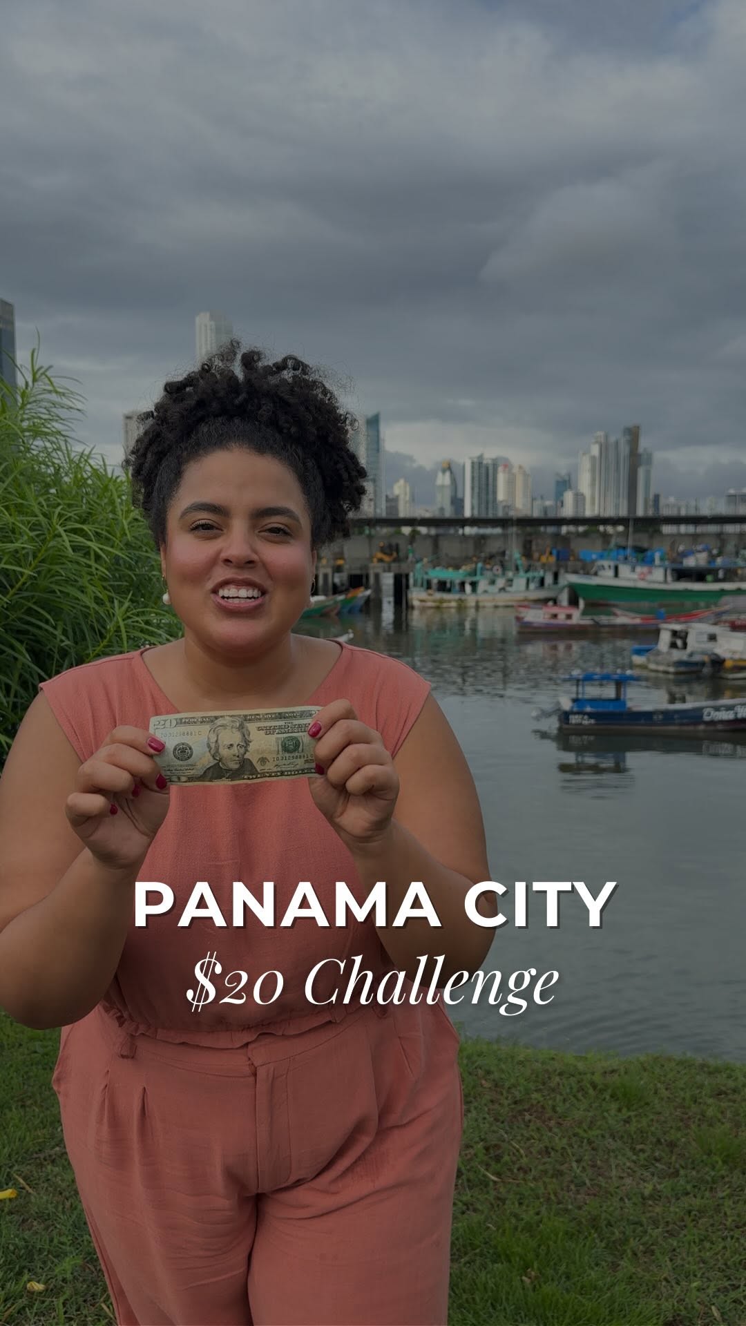 Elsie ✈ Latina Travel Content Creator, Café Unido Casco Viejo