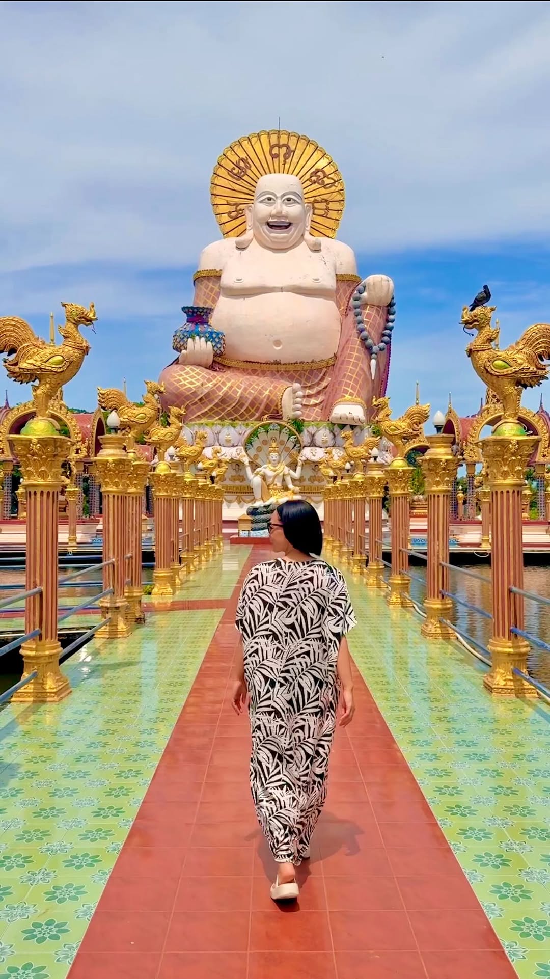 Lovie Han | Content Creator, Big Buddha Temple (Wat Phra Yai)