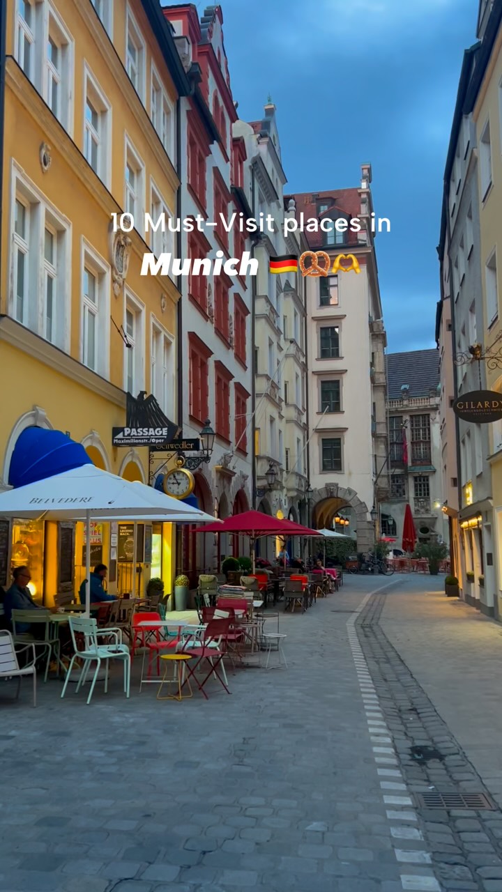 Yasmin -Travel Blogger, Marienplatz