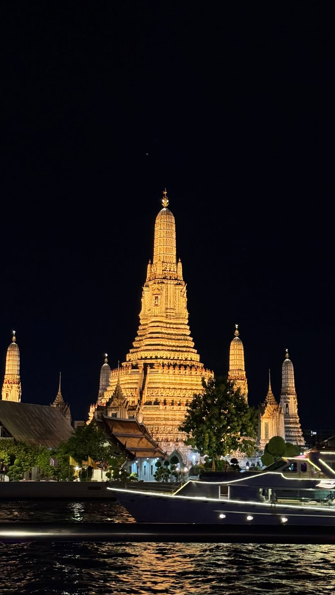 Xenya Voss, Wat Arun Ratchawararam Ratchawaramahawihan