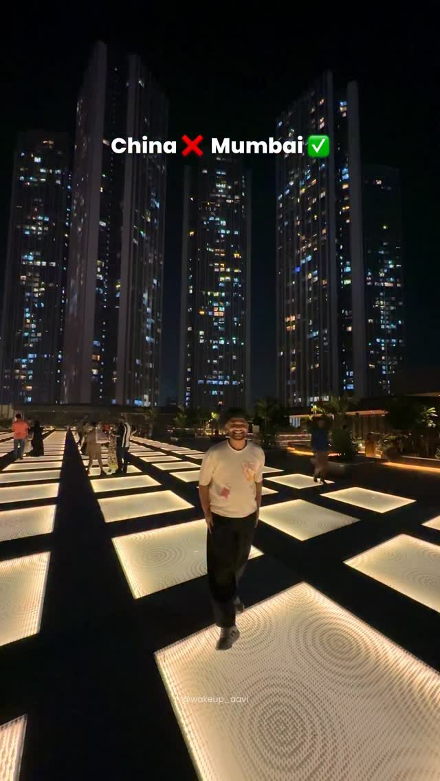 Aavi Vadekar | Travel ,Food , Lifestyle, Bustle - At the rooftop