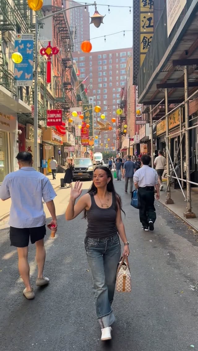 Stevie Girl, Chinatown