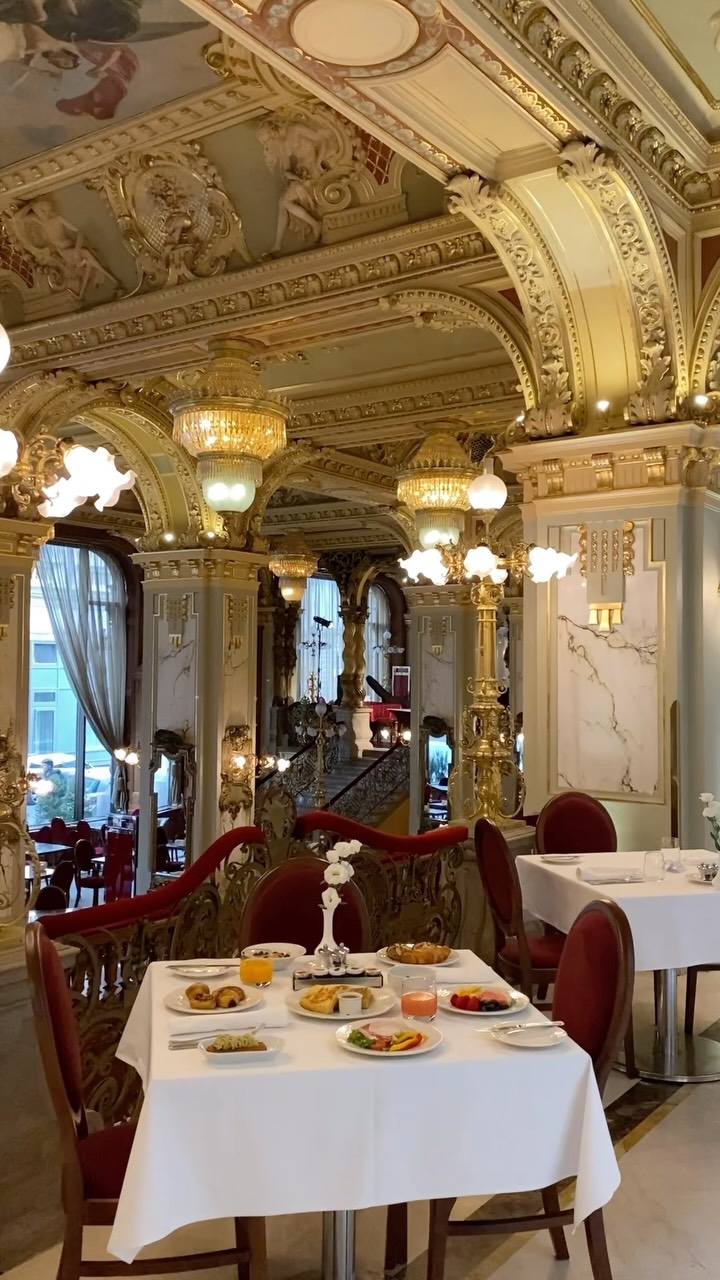 One World Just Go, New York Café