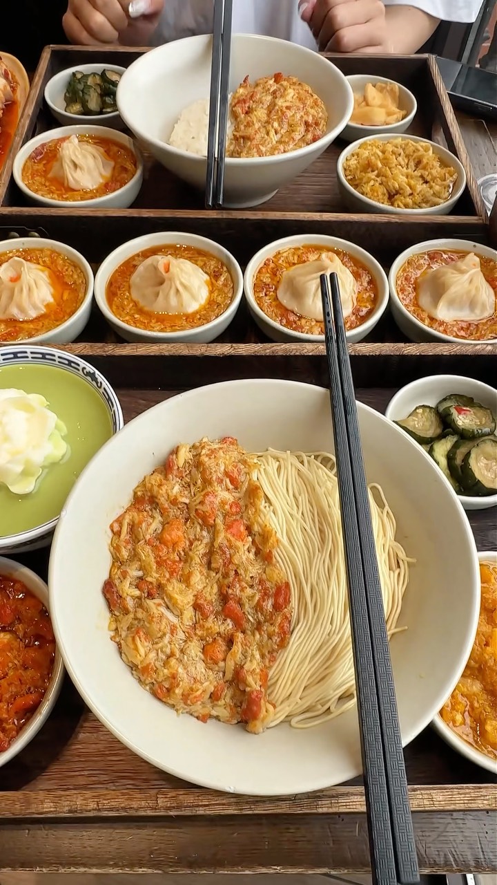 Li Bai Xie - Bund View Crab Roe Noodle Restaurant 🇨🇳 李百蟹, The Bund