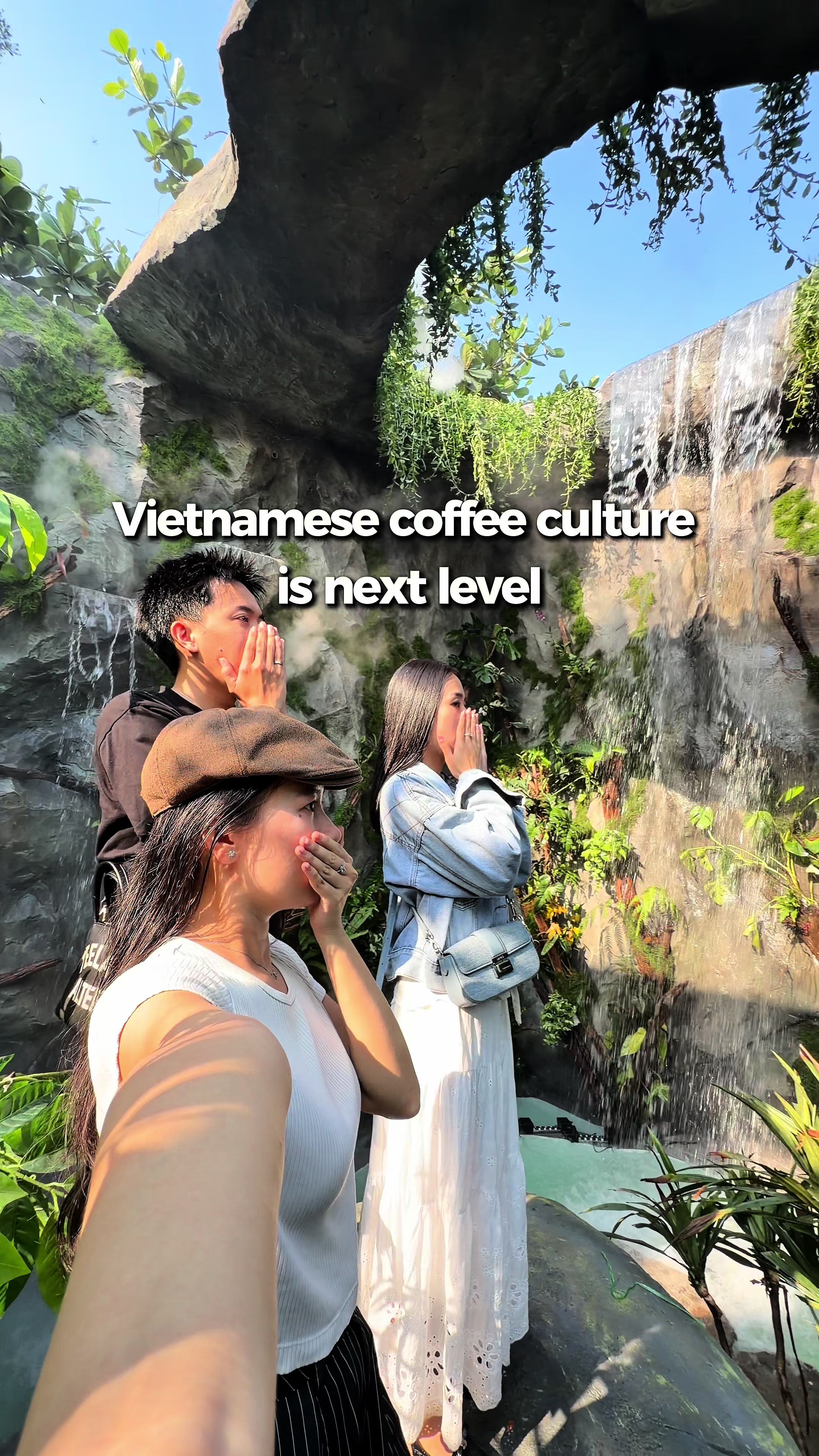 Tiệm cà phê Noọng Ơi, Cái Tổ Chim