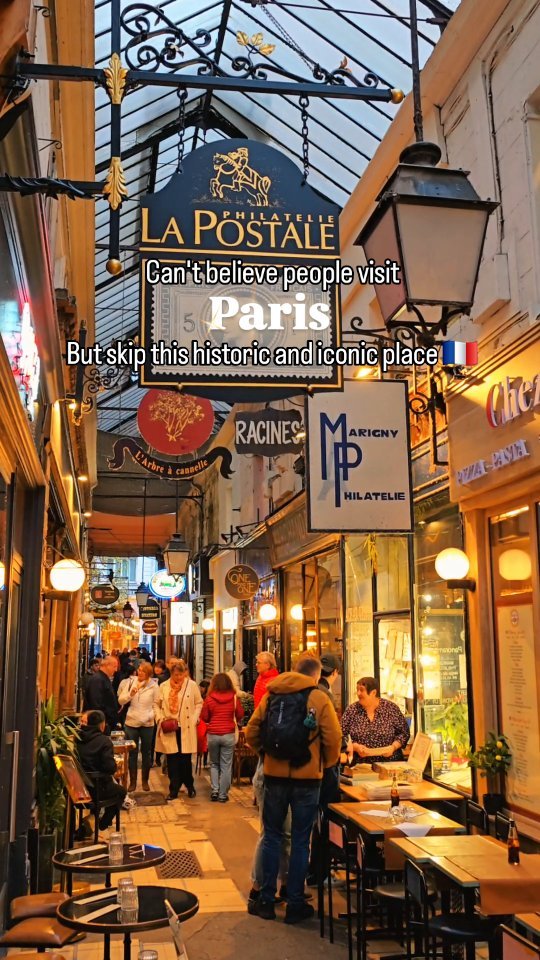 Rochit | Photography 📸 Travel ✈️, Bar des Variétés
