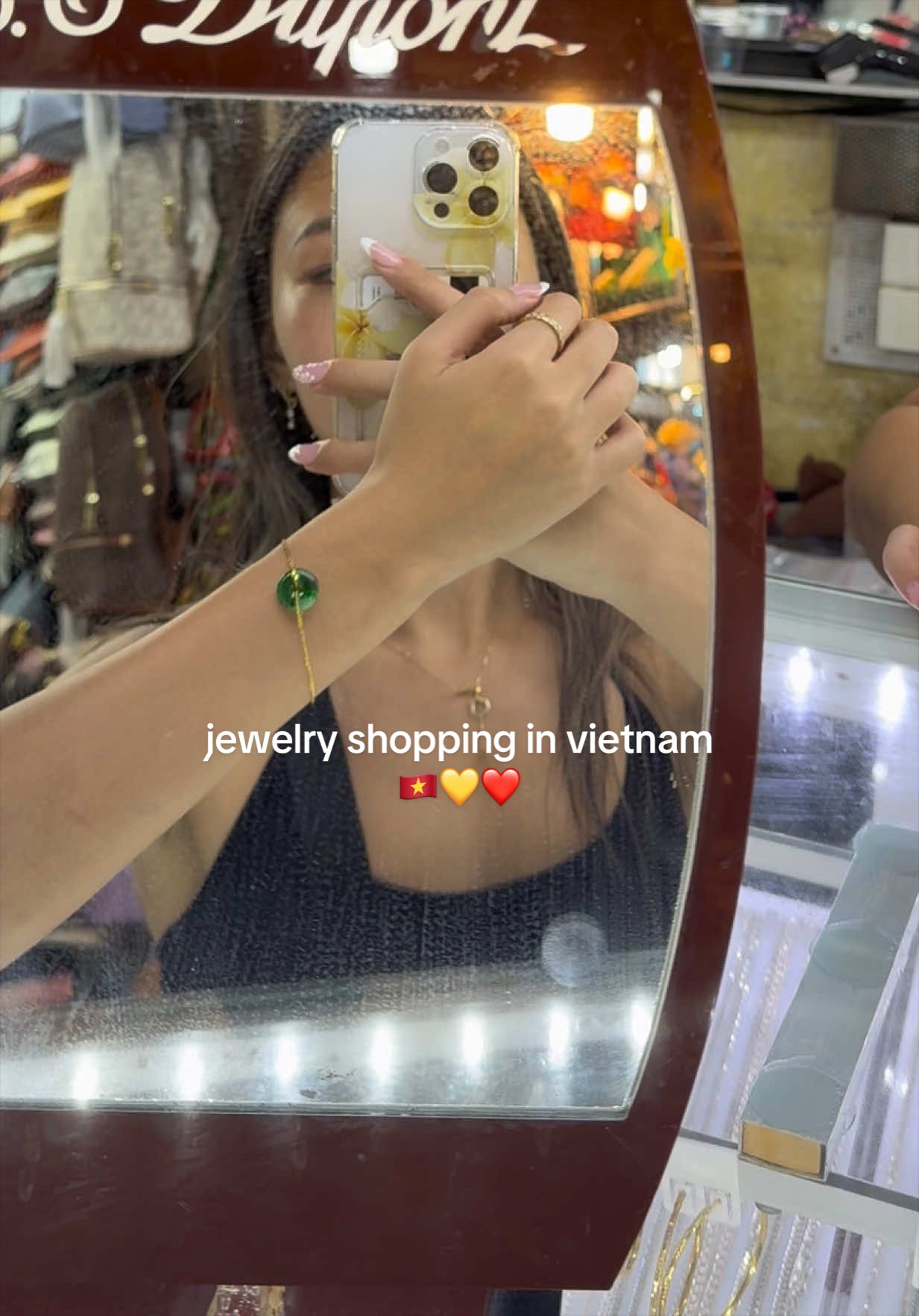 chanellet, Tiệm Vàng Kim Dung