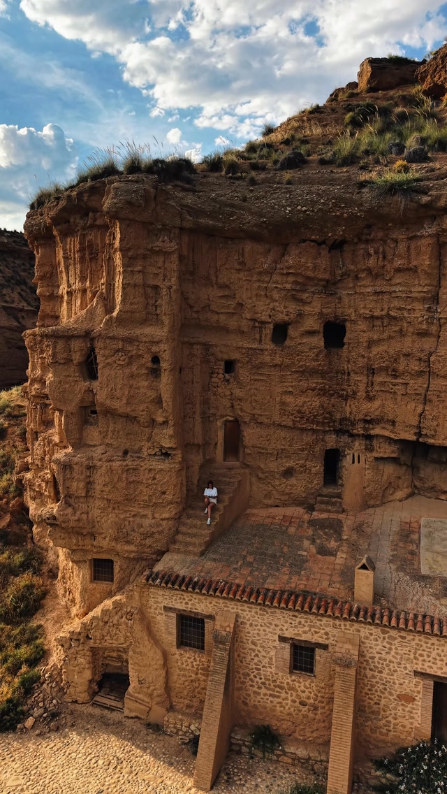 Estela SM ✈︎ Travel Content Creator, Museo Cuevas del Sacromonte. Centro de Interpretación del Valle del Darro.