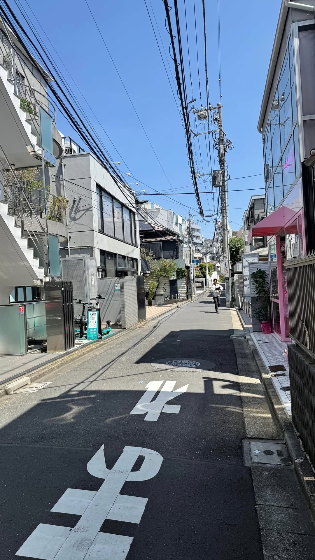 Val, Hatoya Asakusa