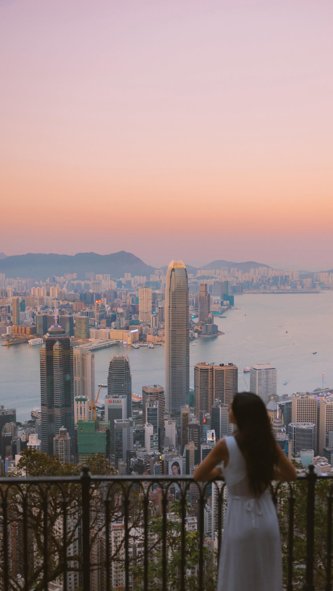 Lola Hubner, Victoria Peak