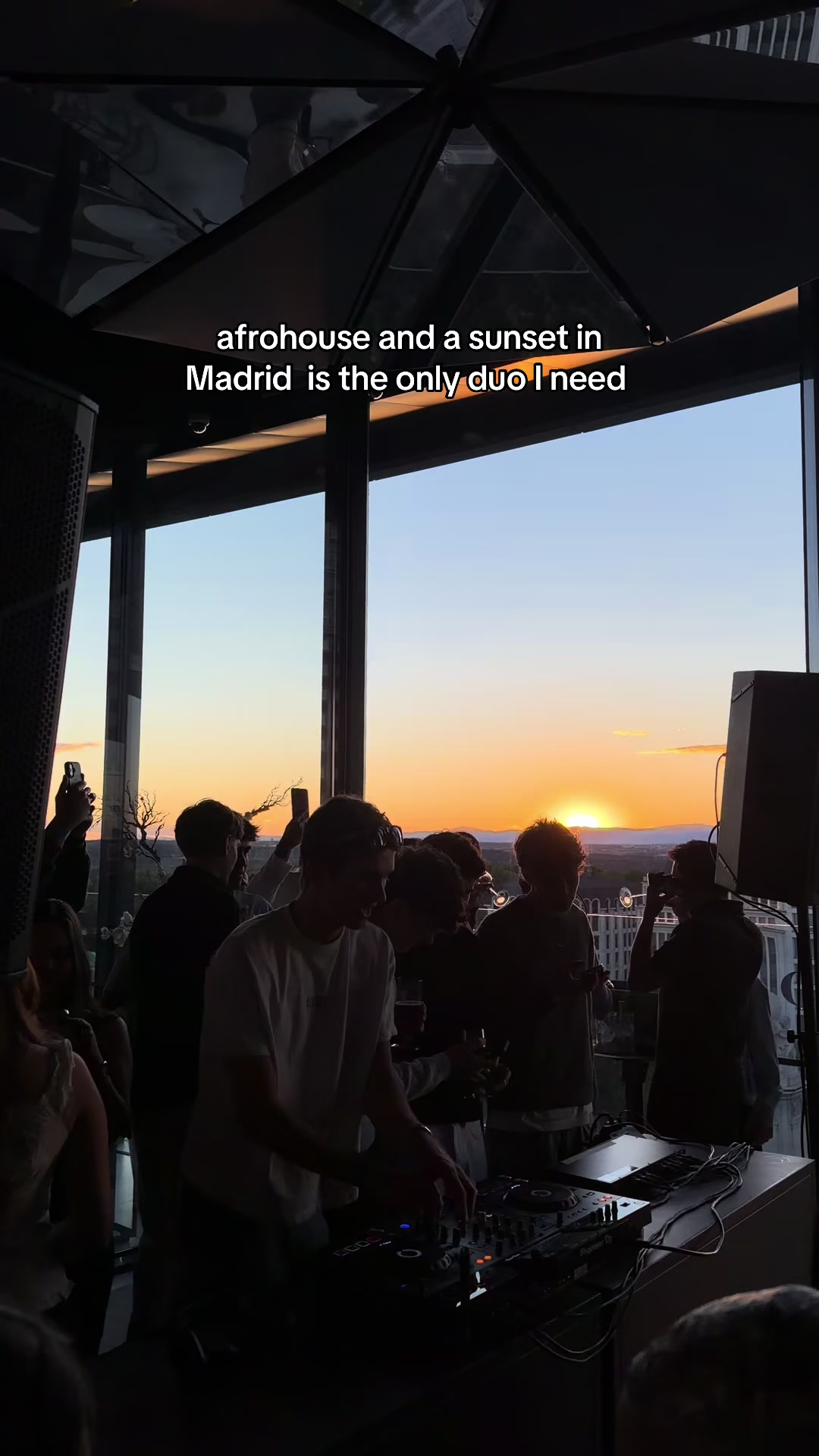 Astral Rooftop Club, Plaza de España