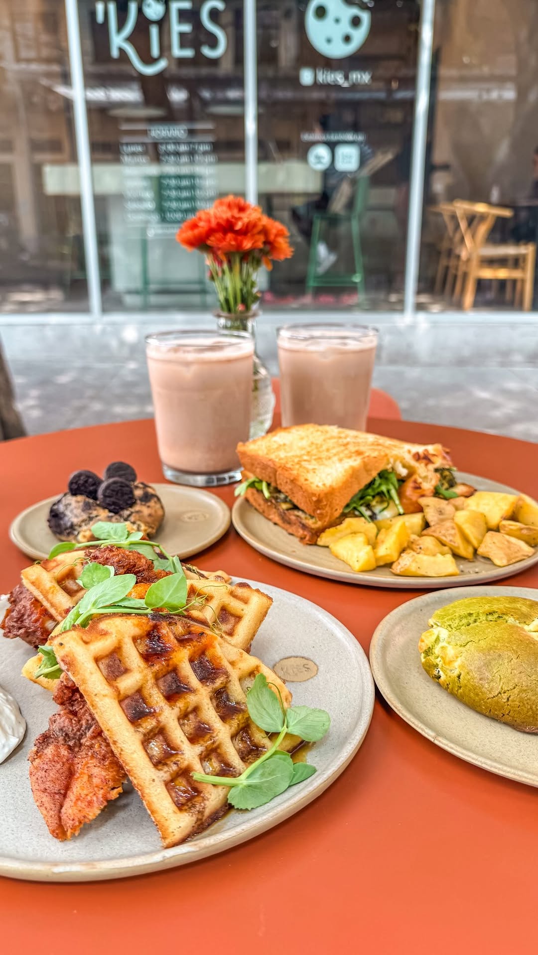𝑪𝒐𝒏𝒐𝒄𝒆𝒄𝒐𝒏𝒎𝒐𝒏𝒕𝒔𝒆 ✨, Kies Café