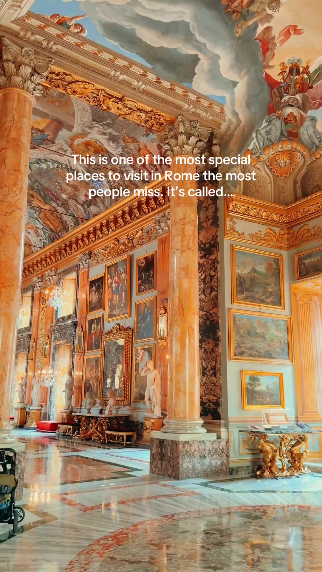 Hand Luggage Only, Trevi Fountain