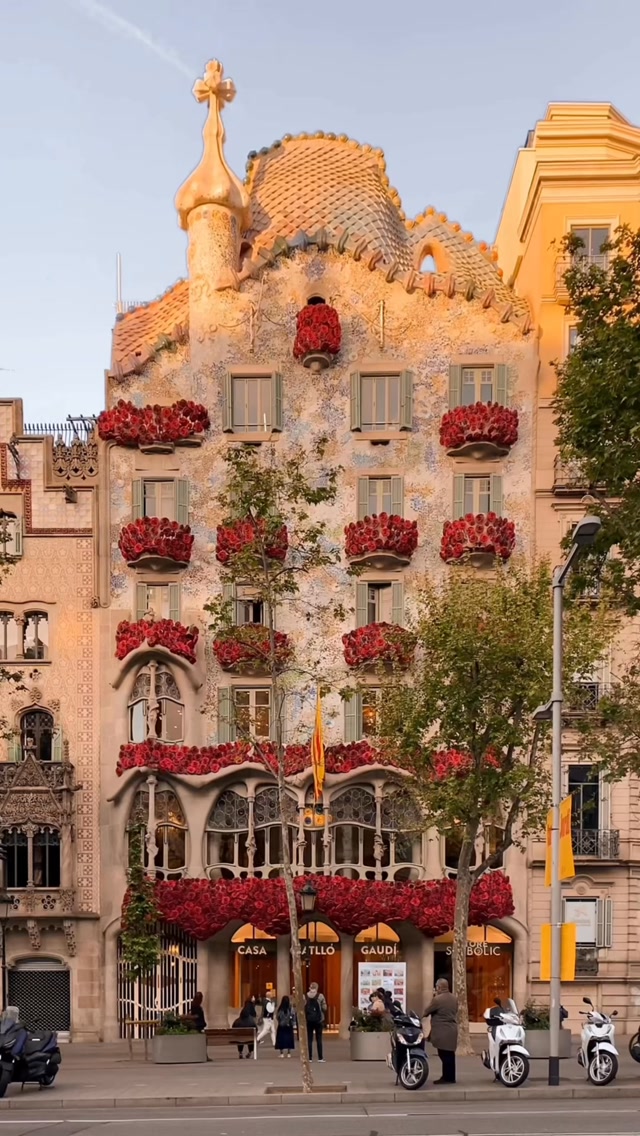 Yamil Doval, La Sagrada Familia