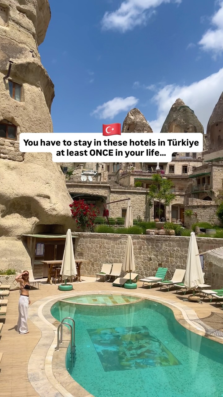 Britt & Mitch ✈ Australian Travel Creators, Hotel Flamingo