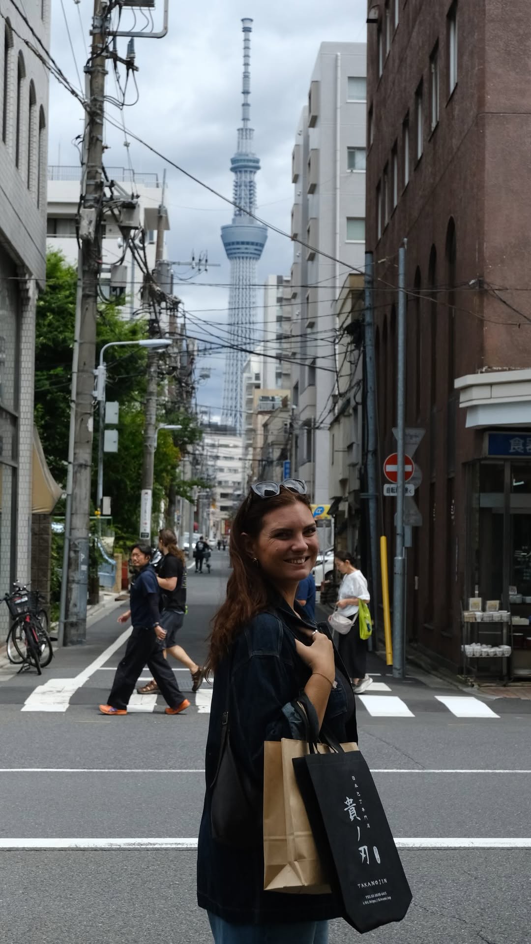 Antoine & Caroline, Sensō-ji