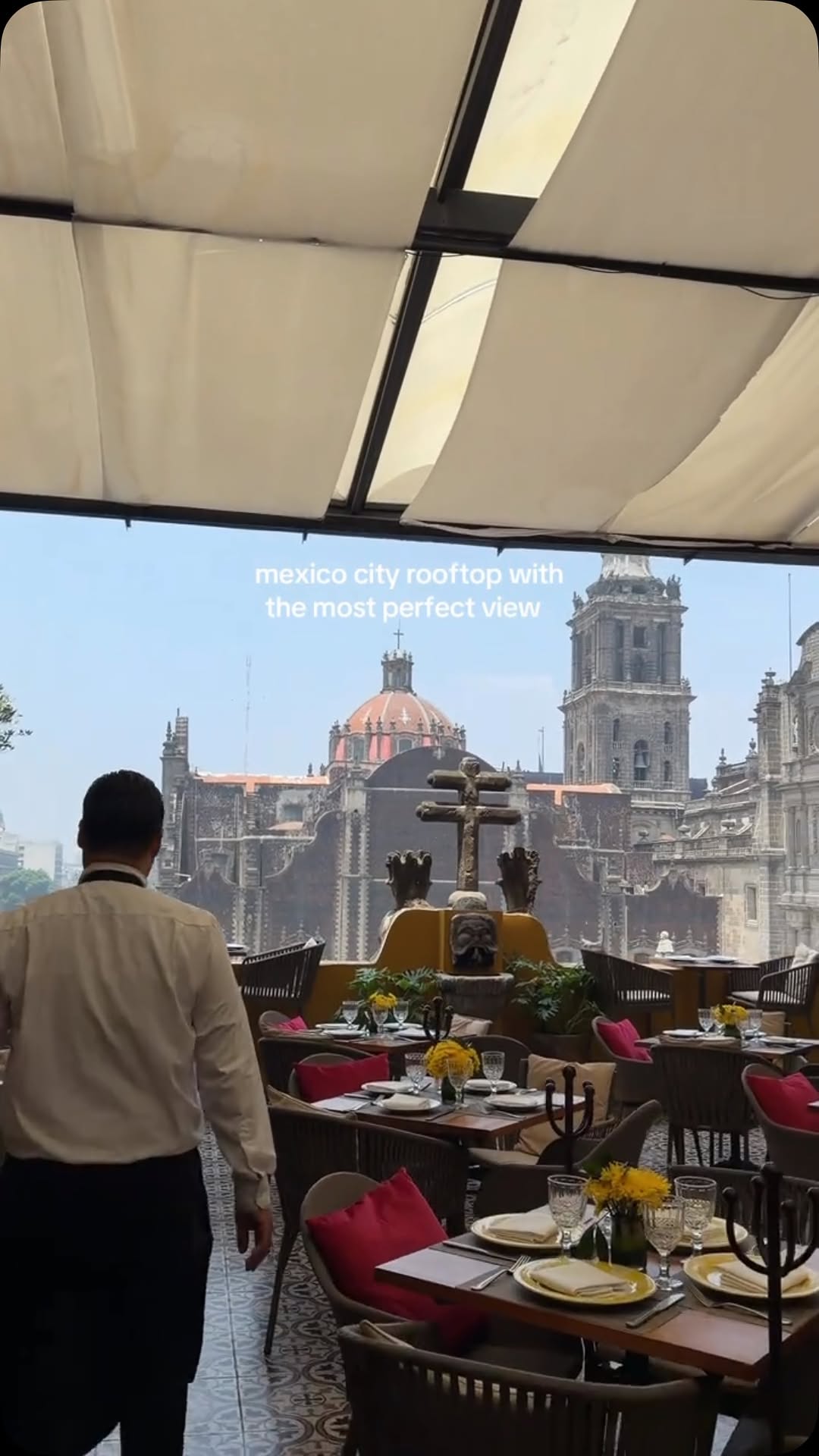 Hola México Magic, Mexico City Metropolitan Cathedral