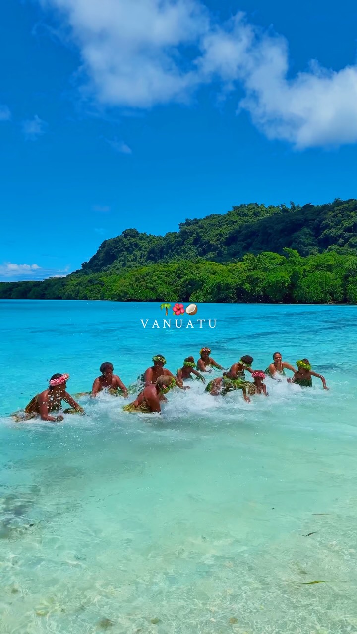 Lola Hubner, Vanuatu