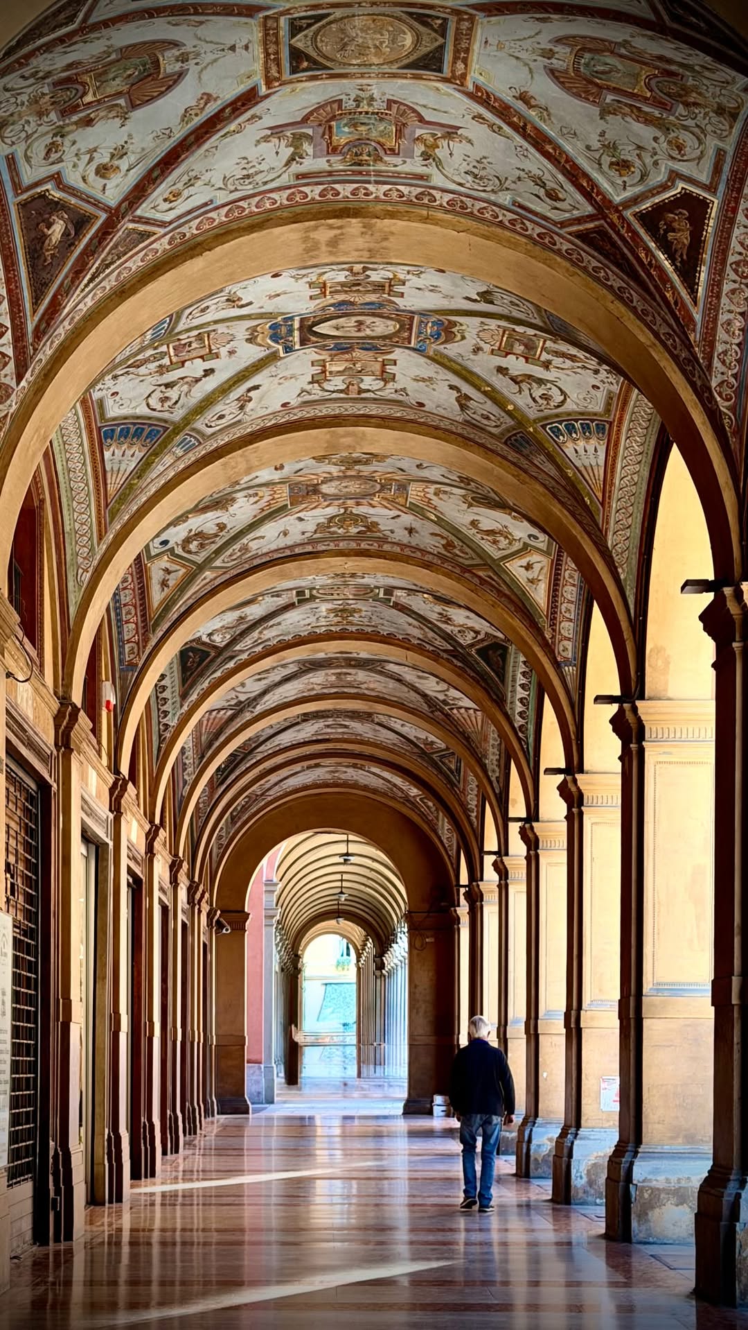 Cindy | Slow Travel for Busy People, Piazza Maggiore