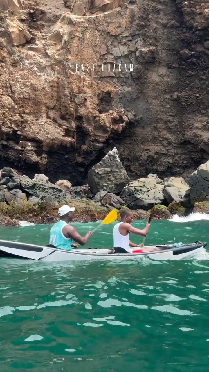Transparent Kayaks and boat rides in Dakar, Ngor