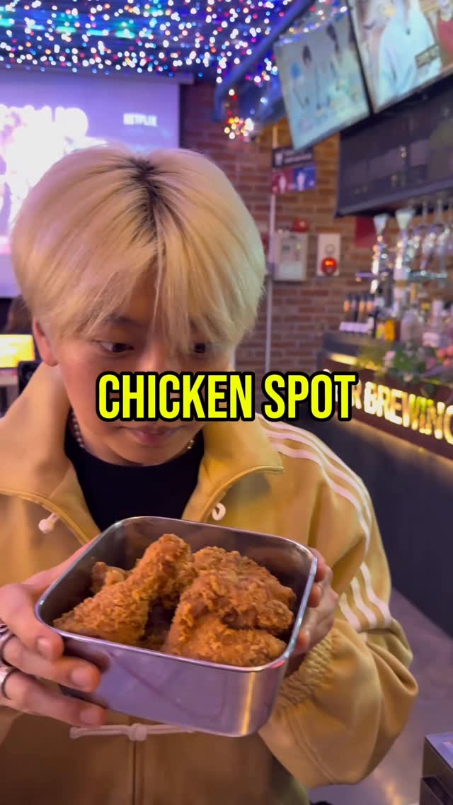 asknavi.korea_food, Hongdae Street