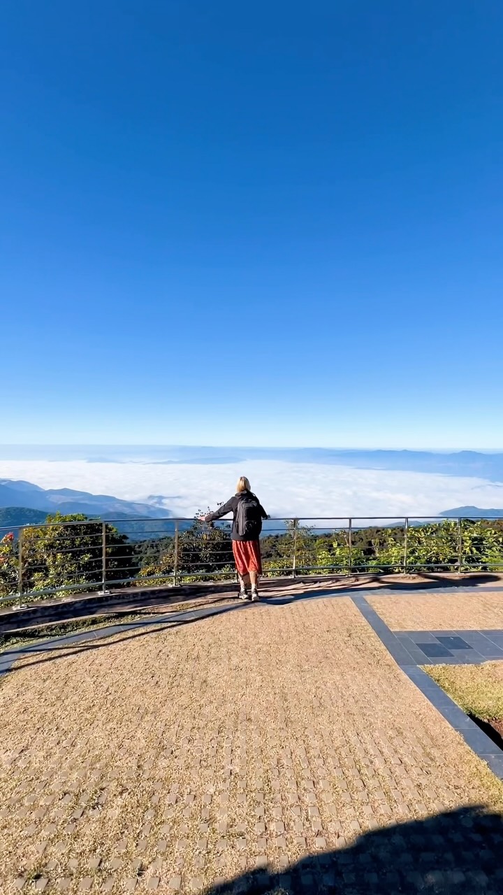 Ellinor 🇸🇪 Nature travel | Adventure travel creator, Wat Phra That Doi Suthep