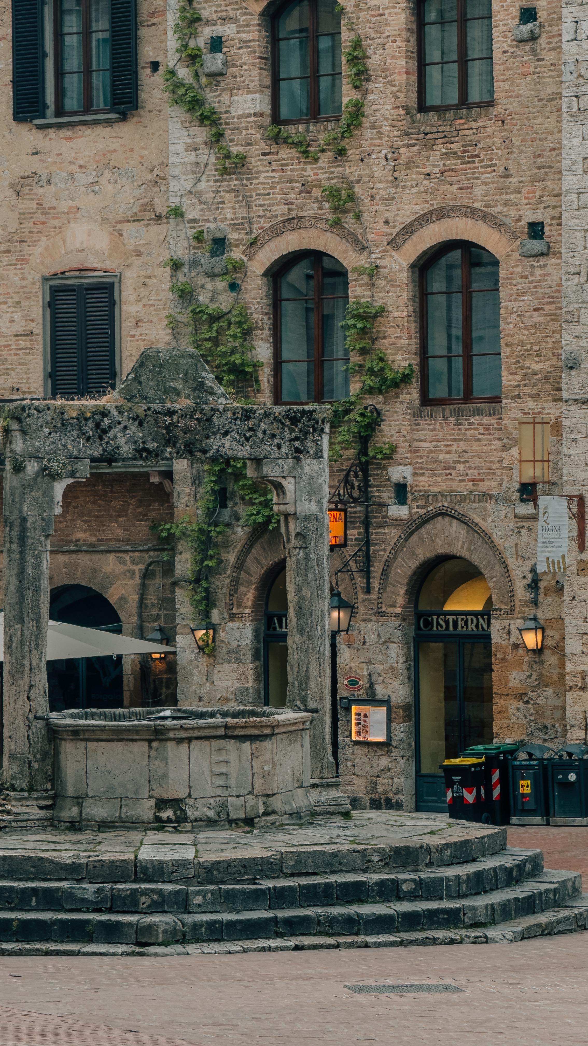 Beni Hunyadi, Civita di Bagnoregio