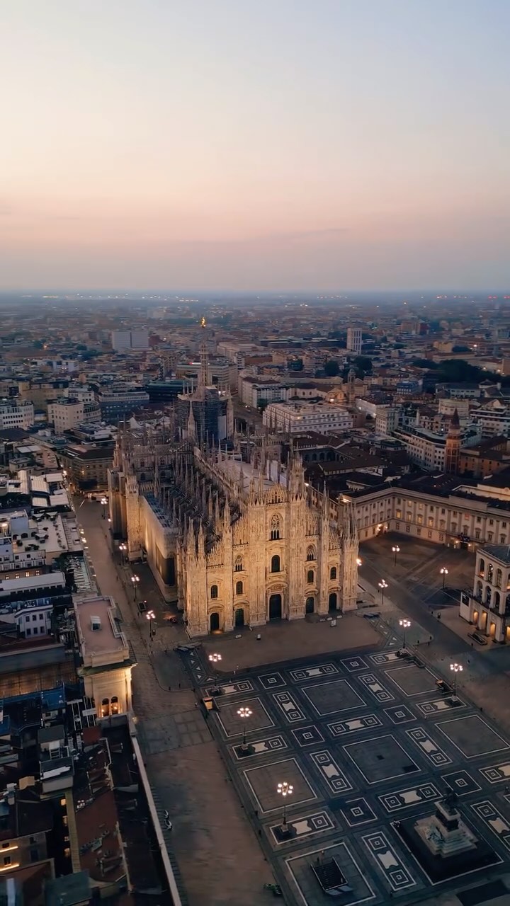 LeoPh © Drone & Aerial Cinematography Milano, Saint Peter's Square