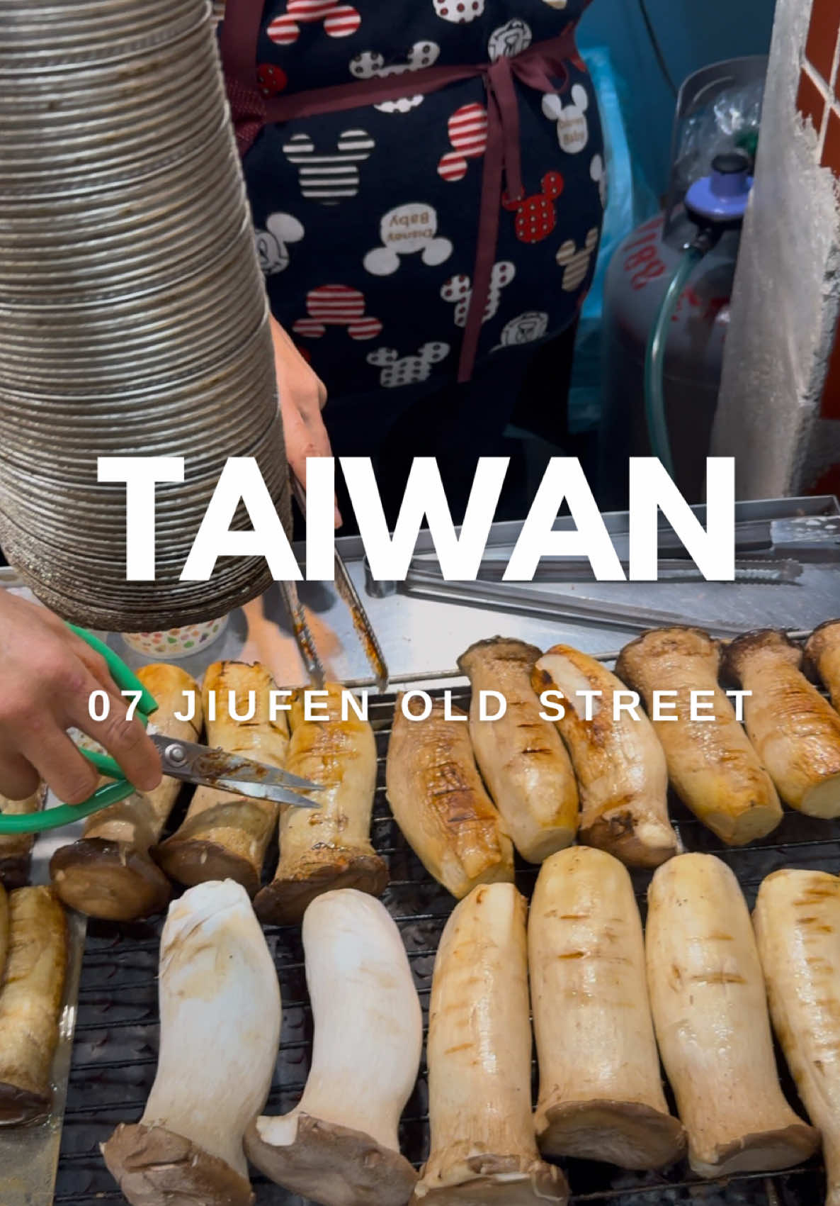 Halal Food & Travel | London, Jiufen Old Street