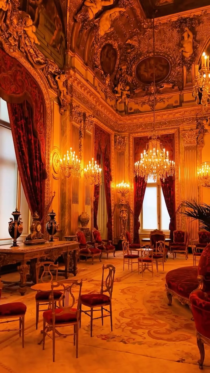 Ritika • Luxury Travel & Lifestyle • Toronto, Louvre Museum