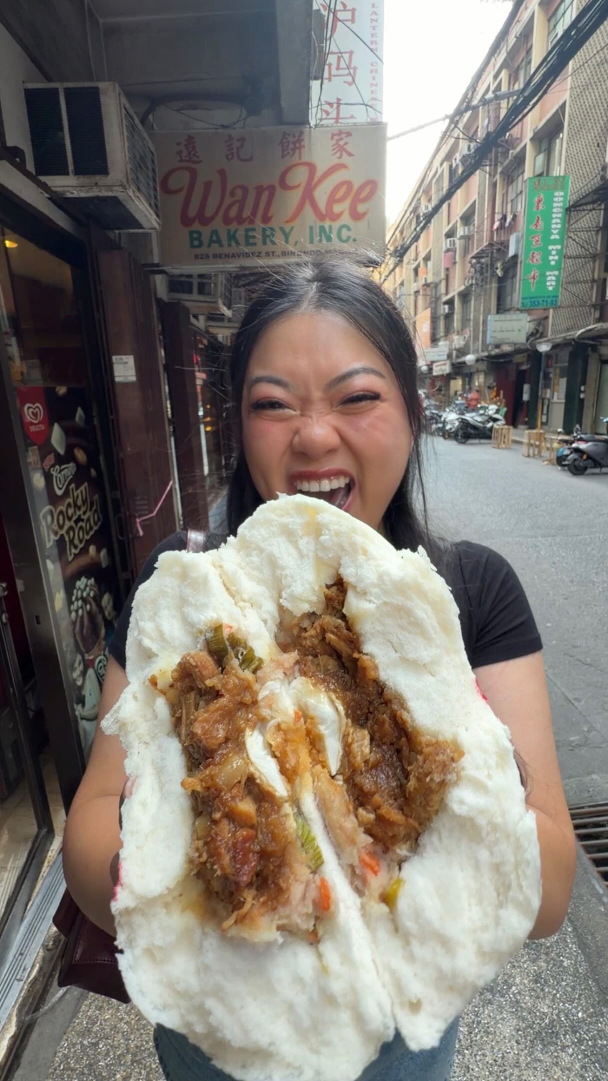 Lily Huynh, Binondo