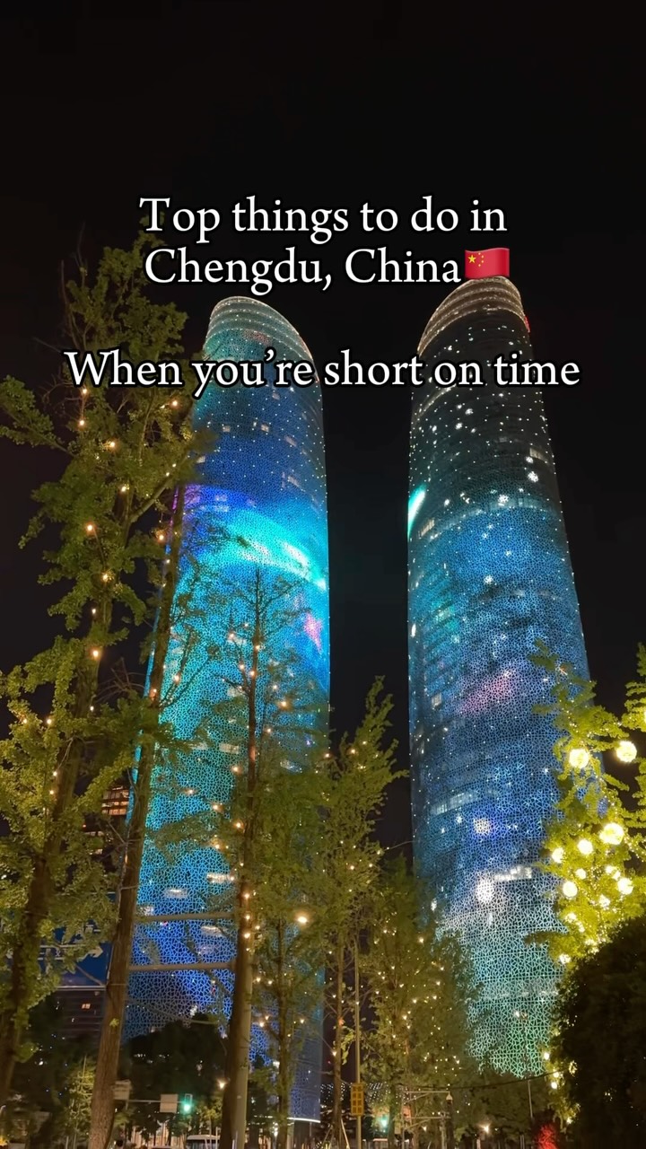 John and Tina - Adventure & Travel, Chengdu Research Base of Giant Panda Breeding