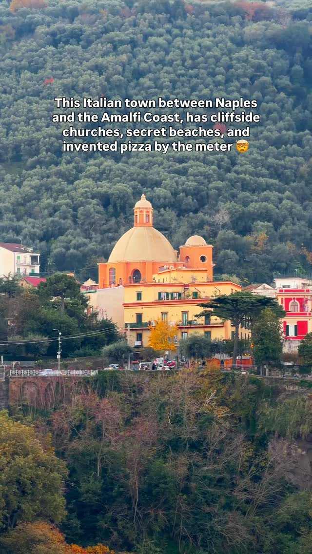 𝐃𝐫𝐢𝐬𝐡𝐭𝐢 | Road Trips & Unique Places, Mount Vesuvius