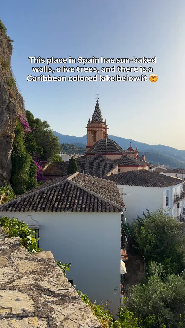 𝐃𝐫𝐢𝐬𝐡𝐭𝐢 | Road Trips & Unique Places, Zahara de la Sierra