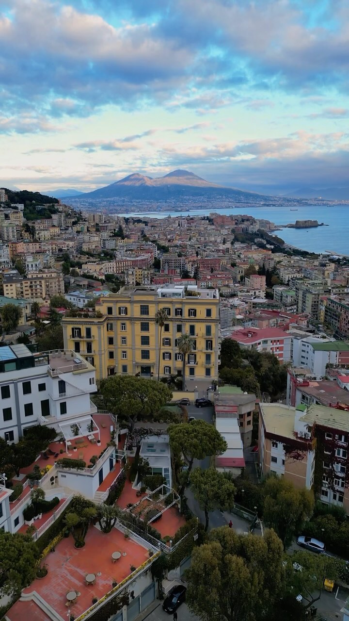 Napoli | Giuliano Guariglia, Mount Vesuvius