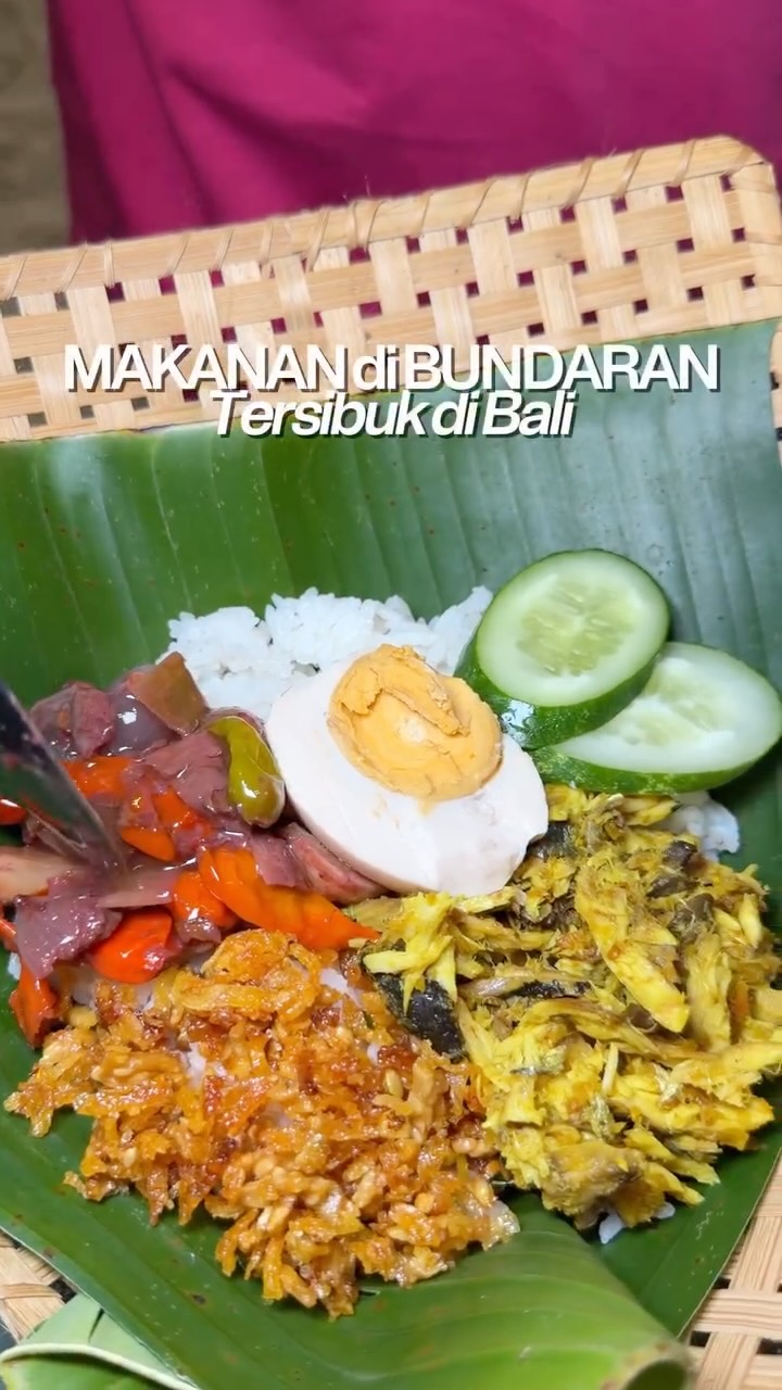 A M O Y || FOOD TRAVEL, Living World Mall Denpasar
