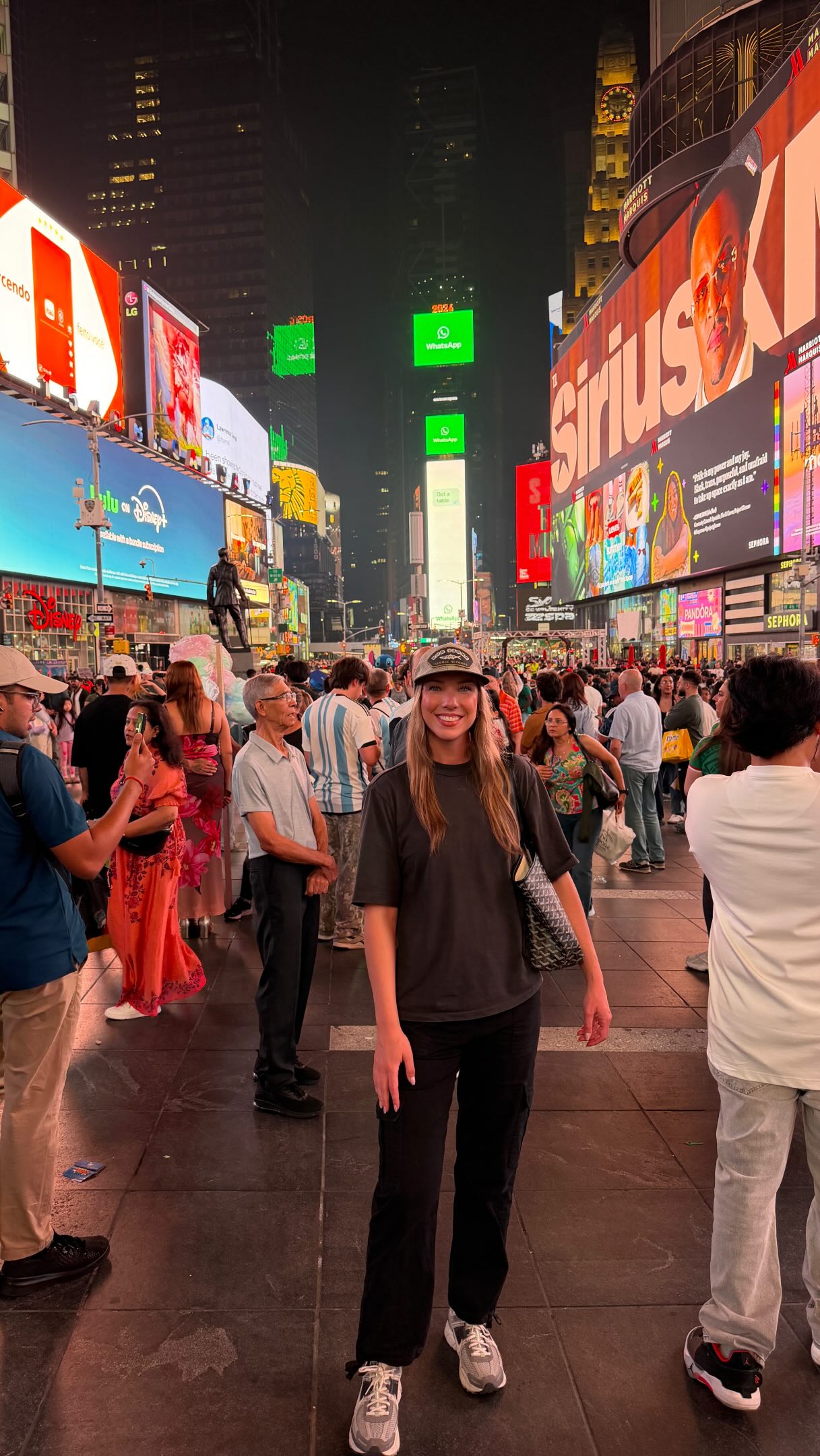 Allie & Ty | Travel + Adventure, Times Square