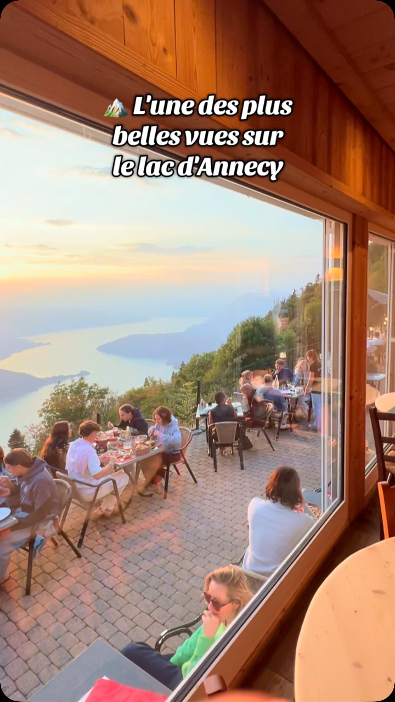 Notre vie à Annecy, Annecy