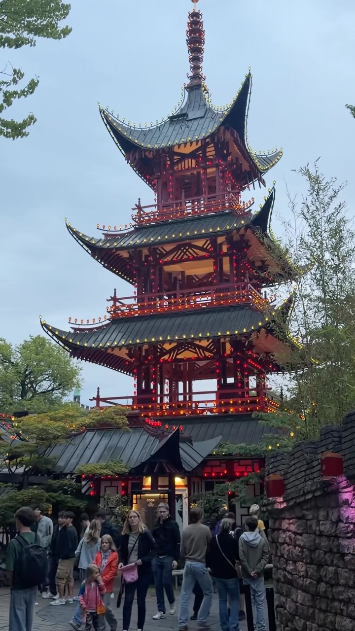 Carolina Rioja, Tivoli Gardens
