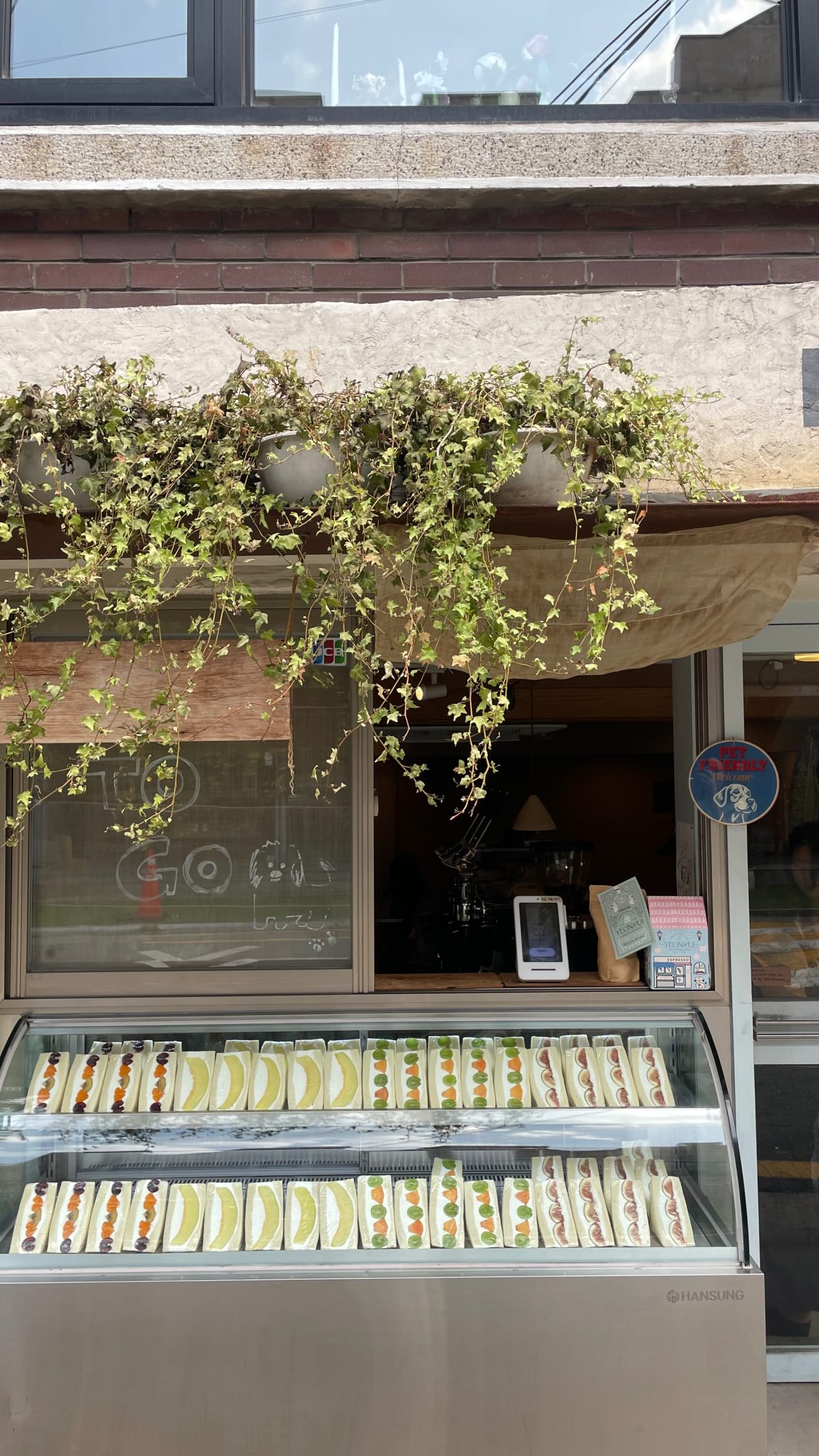 외국인 배우 일리나🤍 | Korea Itineraries & Beautiful Experiences, Å LAND Hongdae