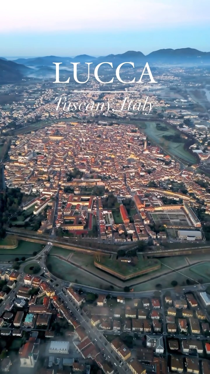 Lucca Pix - Tuscany, Italy, Piazza dell'Anfiteatro