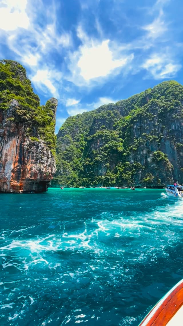 Krabi Journey เที่ยวเกาะกระบี่, Phi Phi Islands